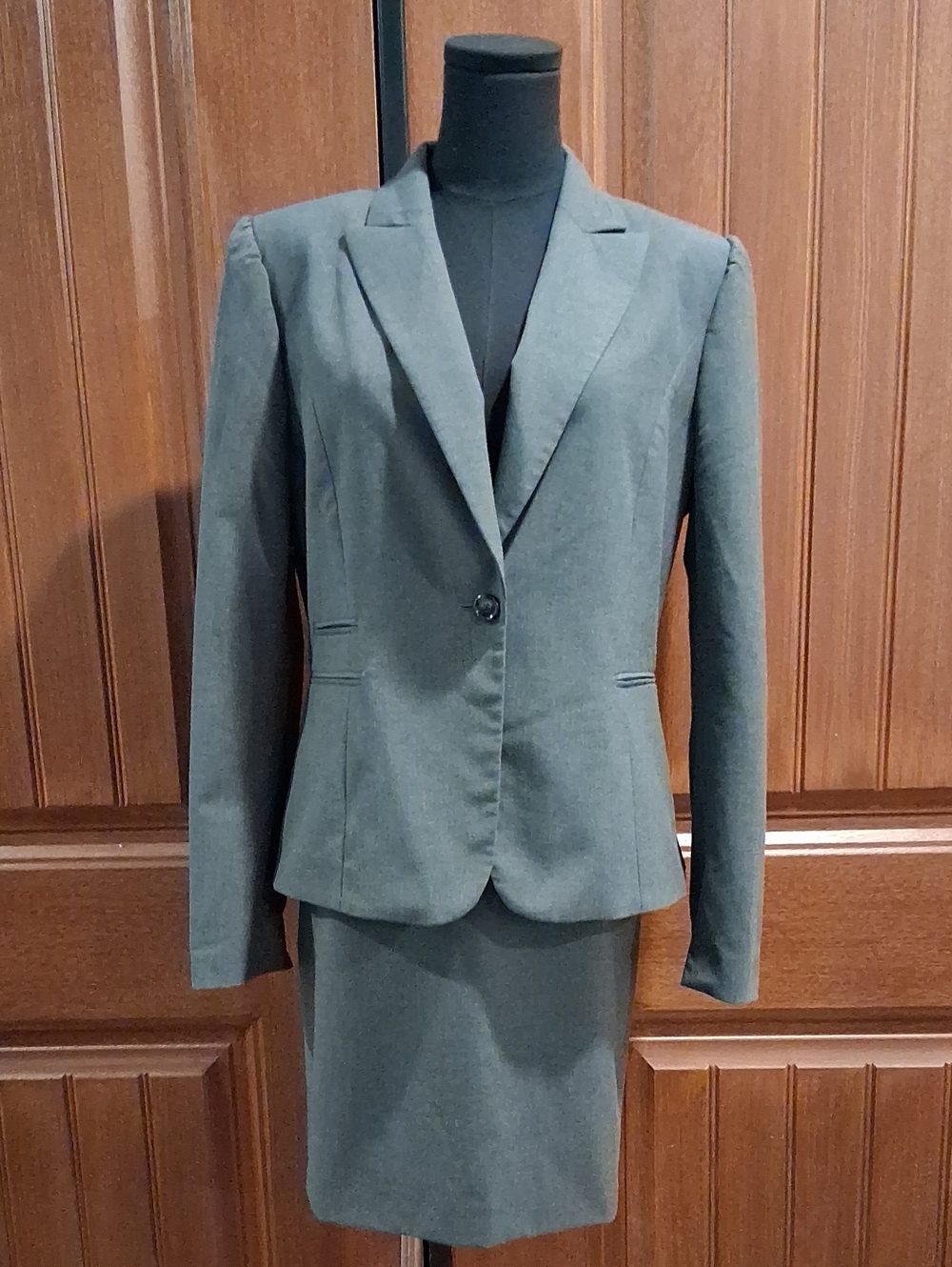 Gianni Bini Gray Women's Skirt Suit - Tailored Single-Button Blazer